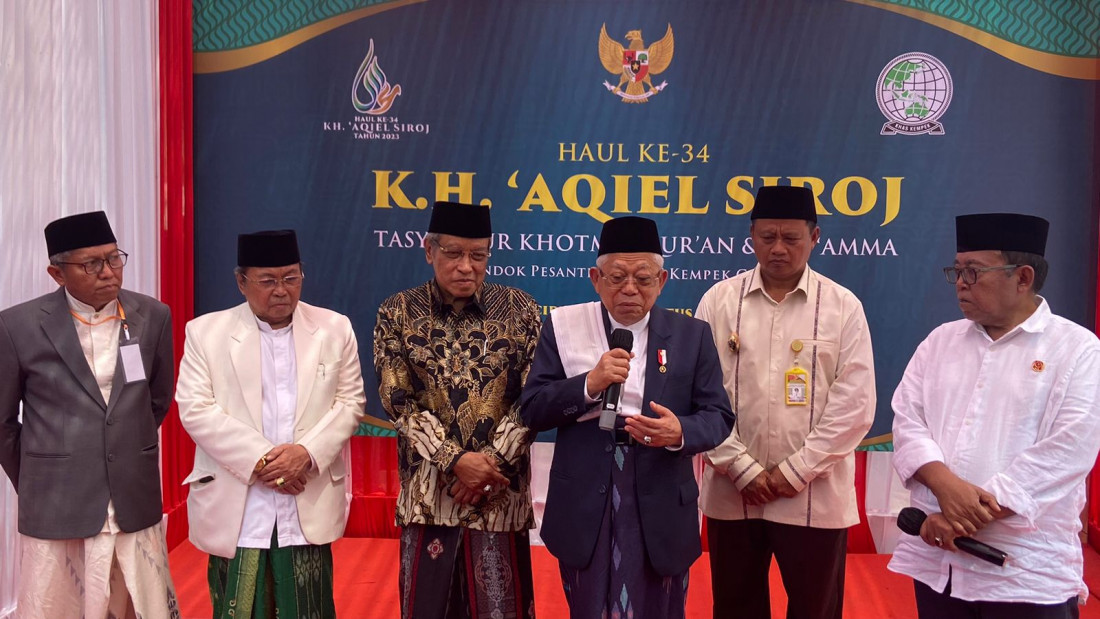 Caption : Wapres RI, KH. Ma'ruf Amin saat  menghadiri Haul KH Aqiel Siroj ke-34 dan Sesepuh Pondok Pesantren (Ponpes) KHAS Kempek Cirebon. Foto : Joni