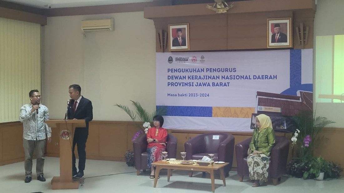 Caption: Pelantikan pengurus Dekranasda Jawa Barat periode 2023 hingga 2024 di Kerabat Store, Dekranasda Jabar, Kota Bandung pada Senin (13/11). Foto: Ist