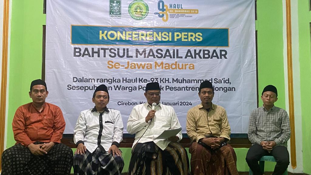 Caption: BM Akbar NU Jawa-Madura di Ponpes Gedongan Kabupaten Cirebon. Foto: Ist