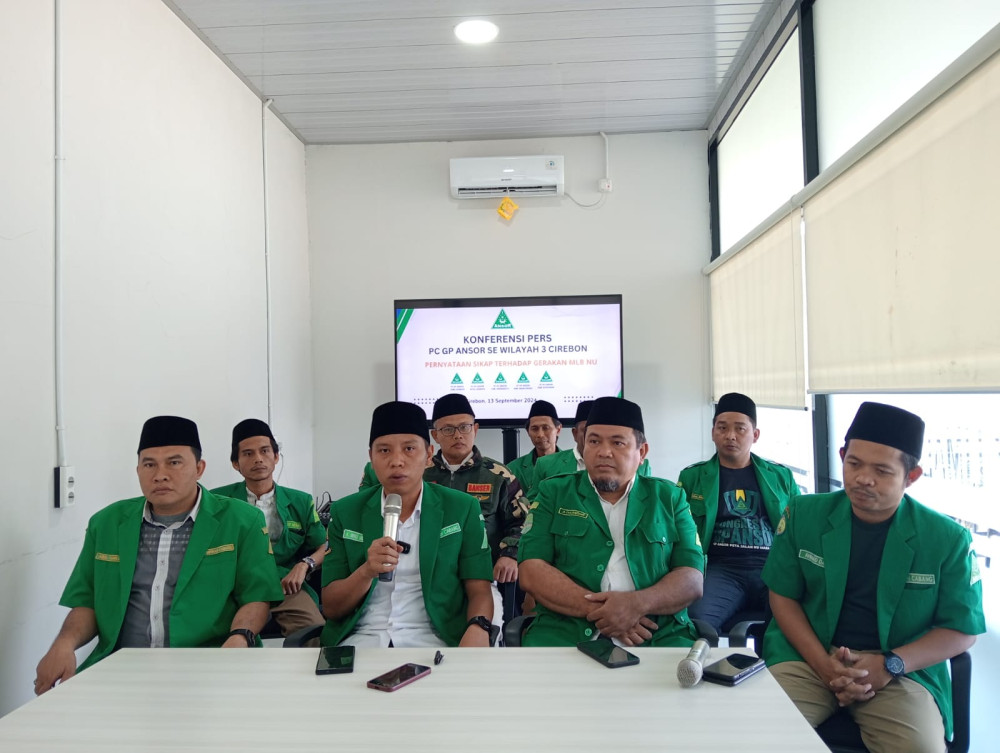 Konferensi pers penolakan Muktamar Luar Biasa (MLB) NU, PC GP Ansor se-Ciayumajakuning, Jumat (13/9). Foto: Istimewa 